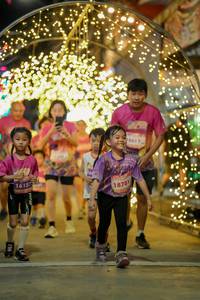 BIB: 16157, 18781, 8617
                            <button type="button" onclick="openModal(24742343)" class="btn btn-primary btn-sm float-right btn-popup" data-toggle="modal" data-target=".modal-high-quality">
                        <i class="fas fa-shopping-cart"></i> Add to Cart
                    </button>
                                            <button type="button" onclick="isThisMe(24742343, true)" class="btn btn-success btn-sm float-right btn-popup btn-isme hidden" data-toggle="tooltip" data-placement="bottom" title="นี่คือรูปของคุณใช่ไหม คลิกที่นี่เพื่อเอาเข้าอัลบั้ม">
                        <i class="fas fa-plus"></i> Add to album
                    </button>
                    <button type="button" onclick="isThisMe(24742343, false)" class="btn btn-warning btn-sm float-right btn-popup btn-isnotme hidden">
                        <i class="fas fa-ban"></i> Remove from album
                    </button>